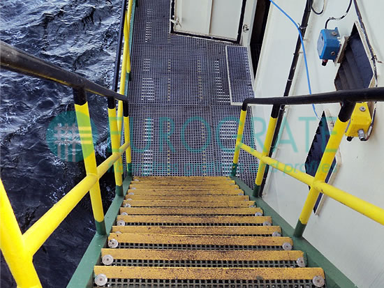 Stufenabdeckungen und Geländer zum Schutz des Personals auf Hochsee-Plattformen"